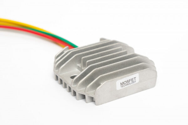 MOSFET Háromfázisú Feszültségszabályzó